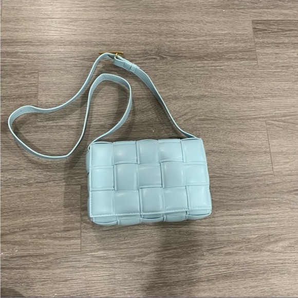 Blue casette crossbody bag padded quilted braided - Picture 3 of 4